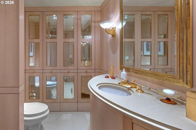 On the 24th floor of Fountain Plaza, this stunning residence - photo 37