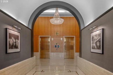 On the 24th floor of Fountain Plaza, this stunning residence - photo 41