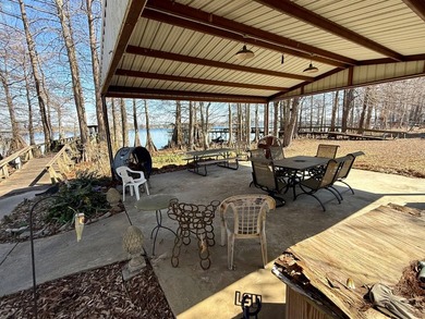 This Lake Bruin 100' lot has a 500 sf outdoor kitchen with roll - photo 24