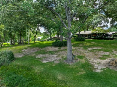 Lake Palestine Waterfront Retreat | 200' of Shoreline & Boathouse - photo 36