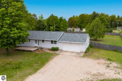 Crawford Lake Home For Sale in Kalkaska Michigan