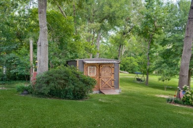 Lake Palestine Waterfront Retreat | 200' of Shoreline & Boathouse - photo 31
