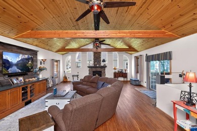Magnificent 4-BD 3-BA 3,768-sq-ft cedar home, designed & - photo 15