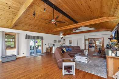 Magnificent 4-BD 3-BA 3,768-sq-ft cedar home, designed & - photo 17