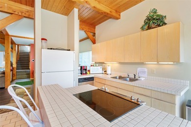 Welcome to 100 & 104 Deep Bay Drive, a rare dual-home offering - photo 17