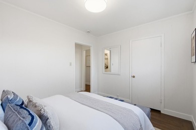 Located in one of San Carlos' most sought-after neighborhoods - photo 25