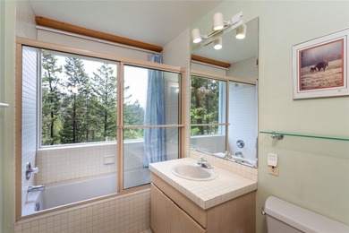 Welcome to 100 & 104 Deep Bay Drive, a rare dual-home offering - photo 29