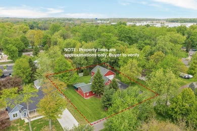 Magnificent 4-BD 3-BA 3,768-sq-ft cedar home, designed & - photo 31