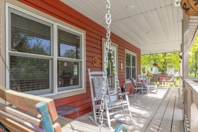 Magnificent 4-BD 3-BA 3,768-sq-ft cedar home, designed & - photo 34