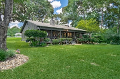 Lake Palestine Waterfront Retreat | 200' of Shoreline & Boathouse - photo 34