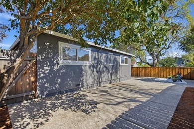 Located in one of San Carlos' most sought-after neighborhoods - photo 36