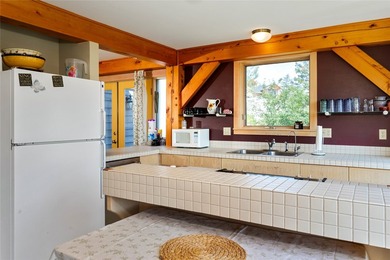 Welcome to 100 & 104 Deep Bay Drive, a rare dual-home offering - photo 40