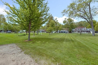 Magnificent 4-BD 3-BA 3,768-sq-ft cedar home, designed & - photo 45
