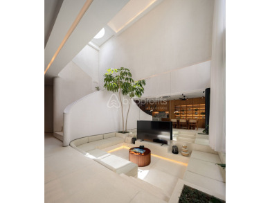 Luxurious and Modern 3 Bedroom Villa in The Heart of Berawa - photo 2
