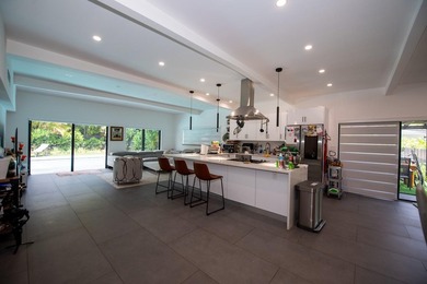 Stunning Home with Pool & Gazebo This charming 4 bedroom,3 - photo 9