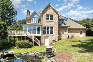Stunning and spacious 4-bedroom, 2.5-bath home located in the - photo 23