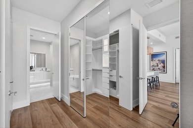 Welcome to Nautilus 220, where brand-new waterfront luxury meets - photo 31