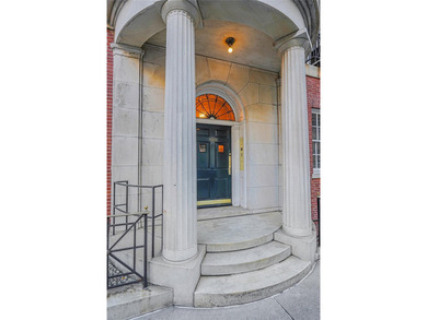 This unique office space, located on the 1st floor, offers the - photo 3