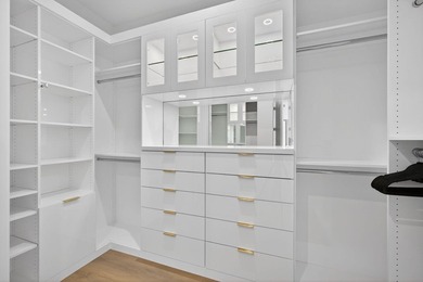 Welcome to Nautilus 220, where brand-new waterfront luxury meets - photo 33
