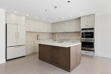 Welcome to this exceptional 6-bedroom, 4-bathroom new - photo 6