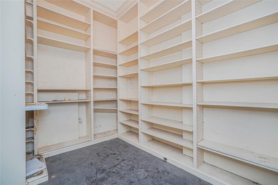 This unique office space, located on the 1st floor, offers the - photo 7