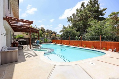 HARD TO FIND 5 BEDROOM WITH POOL, NO HOA, 20 FT CEILINGS, OPEN - photo 45