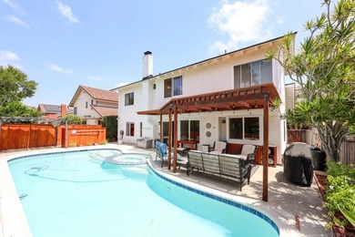 HARD TO FIND 5 BEDROOM WITH POOL, NO HOA, 20 FT CEILINGS, OPEN - photo 46