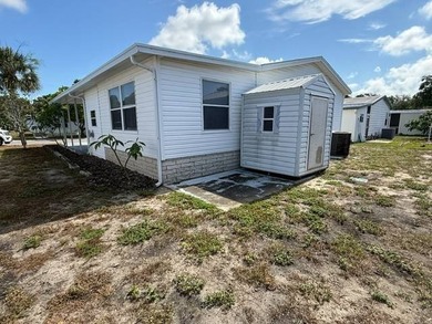 Welcome to this beautifully maintained 2-bedroom, 2-bathroom - photo 4