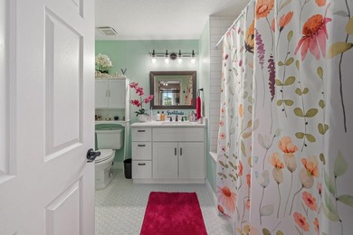 Beautifully updated and move-in ready condo in the heart of - photo 15
