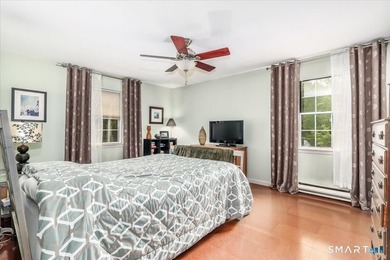 PERFECT SIZE- UPDATED-IMMACULATE! Immaculate and exceptionally - photo 16