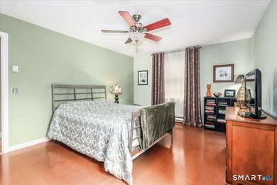 PERFECT SIZE- UPDATED-IMMACULATE! Immaculate and exceptionally - photo 17