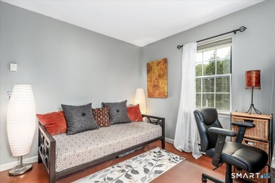 PERFECT SIZE- UPDATED-IMMACULATE! Immaculate and exceptionally - photo 18