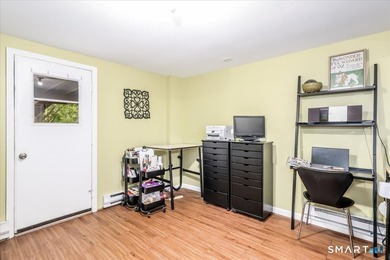 PERFECT SIZE- UPDATED-IMMACULATE! Immaculate and exceptionally - photo 22