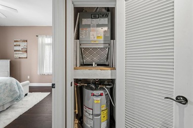 Beautifully updated and move-in ready condo in the heart of - photo 26