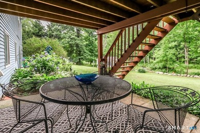 PERFECT SIZE- UPDATED-IMMACULATE! Immaculate and exceptionally - photo 27