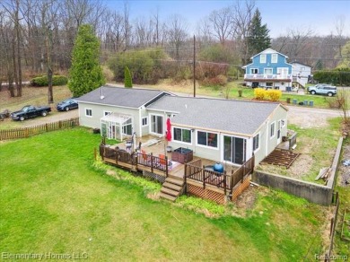 Merritt Lake  Home For Sale in Metamora Michigan
