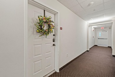 Beautifully updated and move-in ready condo in the heart of - photo 34