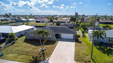 Cape Coral Lakes Area Home For Sale in Cape Coral Florida