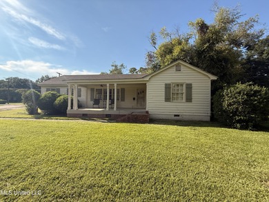 Yazoo River Home For Sale in Greenwood Mississippi