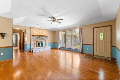 Welcome home to this beautifully maintained 3 bedroom, 2 bath - photo 7