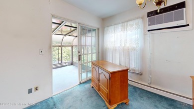 Charming detached home in the heart of Richmond Town, offering - photo 11