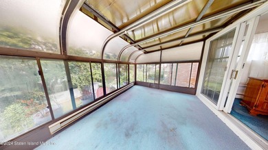 Charming detached home in the heart of Richmond Town, offering - photo 12