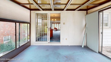 Charming detached home in the heart of Richmond Town, offering - photo 13