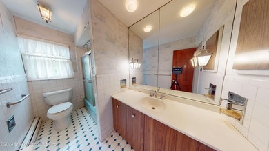 Charming detached home in the heart of Richmond Town, offering - photo 16