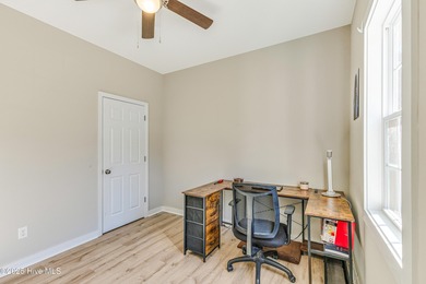 Discover comfort and convenience in this well-maintained - photo 20