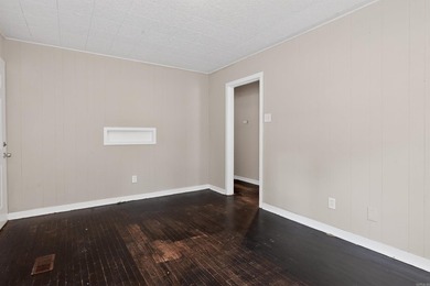 Perched in an established neighborhood, this charming 3-bedroom - photo 9