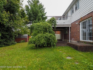 Charming detached home in the heart of Richmond Town, offering - photo 34
