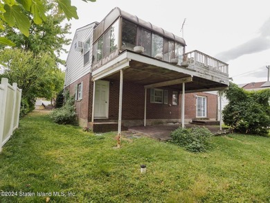 Charming detached home in the heart of Richmond Town, offering - photo 38