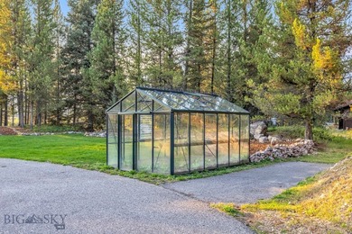 319 Skywood offers a rare combination of acreage, functional - photo 47