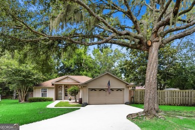 Tucked away on a cul-de-sac in a popular community near NSB - photo 13